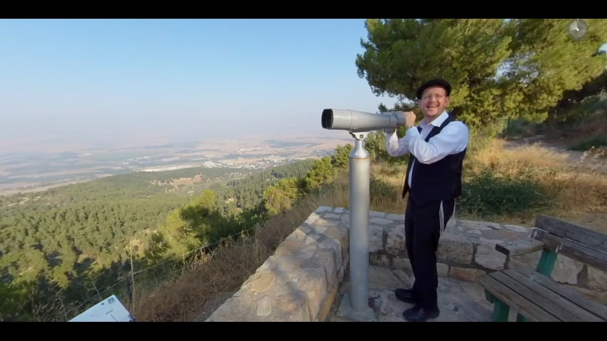 קהל חווה את מסע ירושלמי