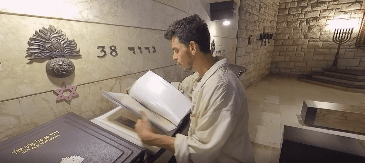 קהל חווה את זאב ז'בוטינסקי