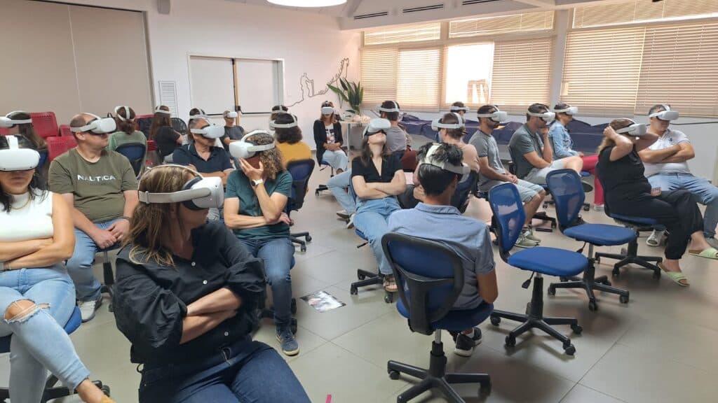 משתתפים בפעילות VR